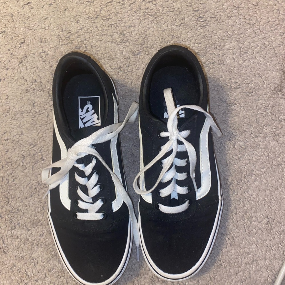 Vans - Picture 2 of 4